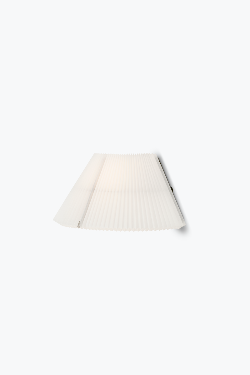 New Works :: Nebra shape-changing wall lamp / sconce, height 20 cm, white