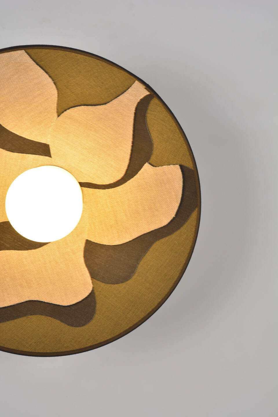 Market Set :: Sonia Laudet Nostalgia Khaki wall lamp, diameter 40 cm