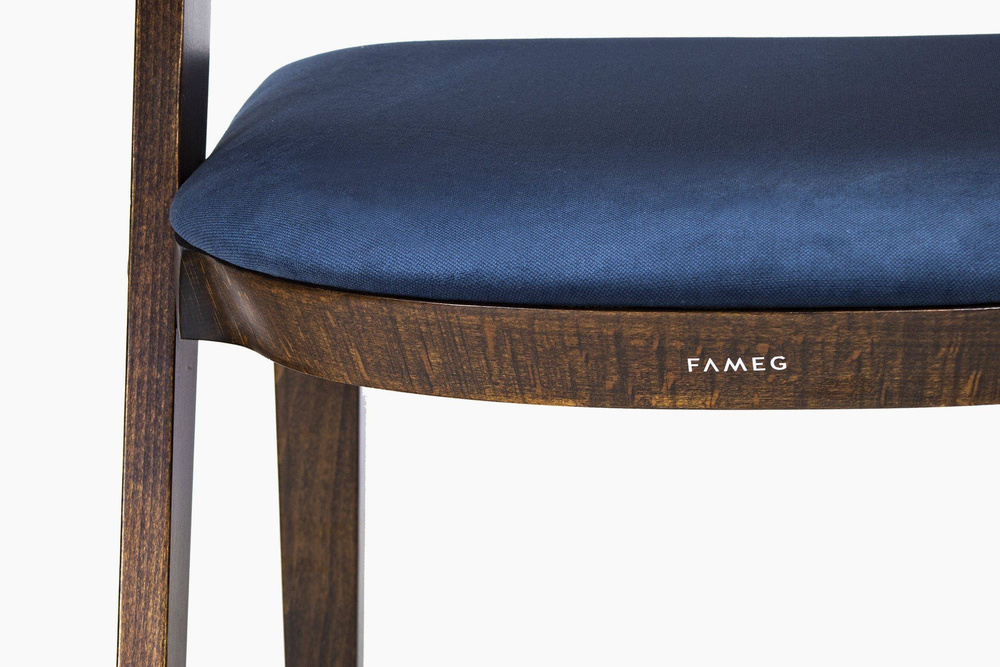 Fameg :: Stuhl gepolstert Cosy Nuss / Tokyo T115 Stoff blau