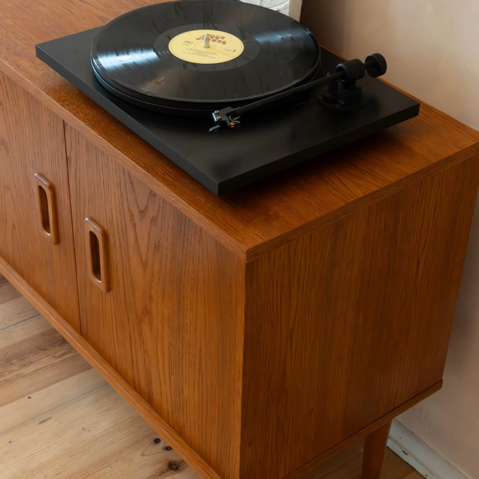 Pastform Furniture :: Drewniana komoda Mid Century rozmiar i kolor do wyboru