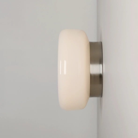 Artera :: Bonbon Almond opal wall lamp/sconce size M