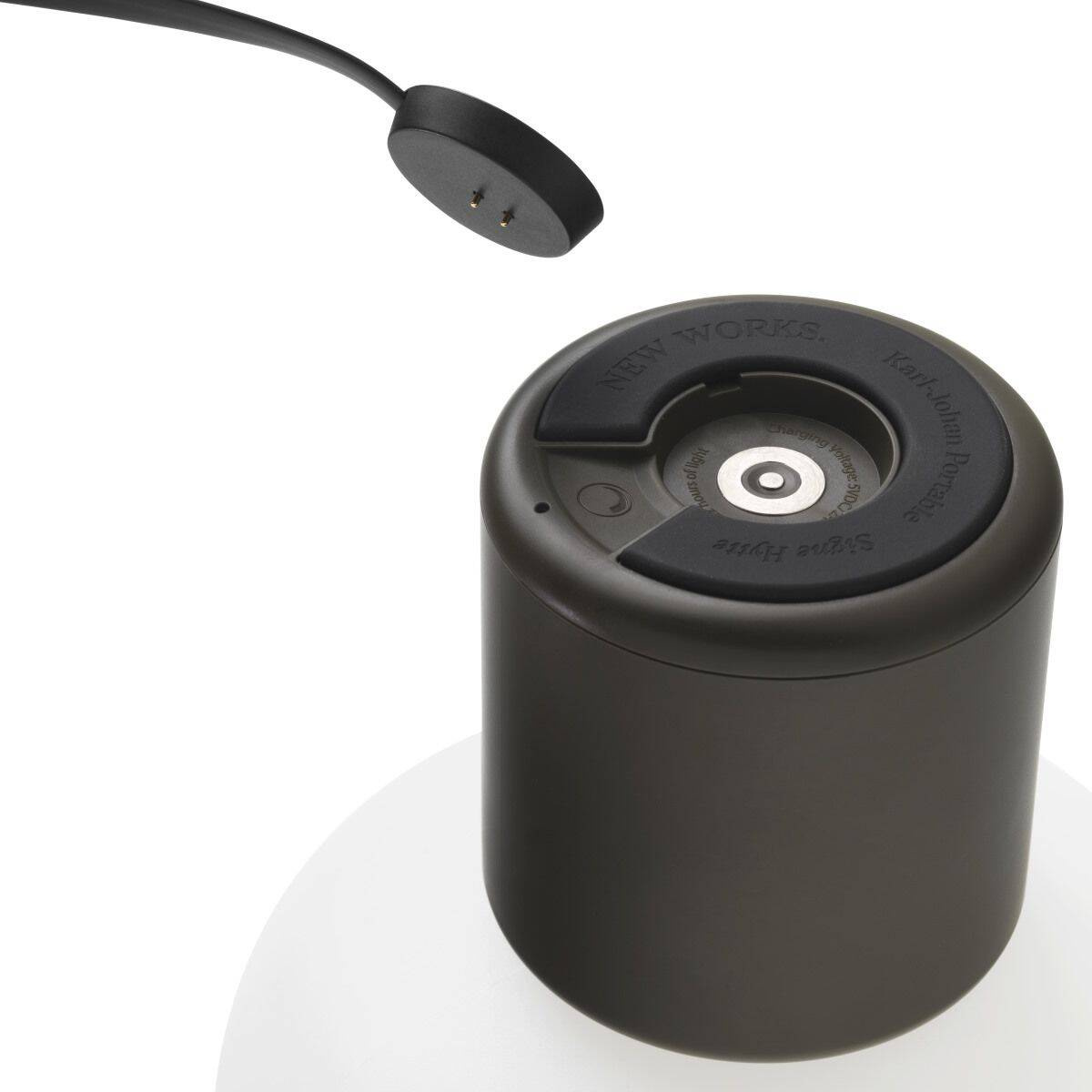 New Works :: Karl-Johan Tischleuchte, tragbar, grün, Höhe 18 cm