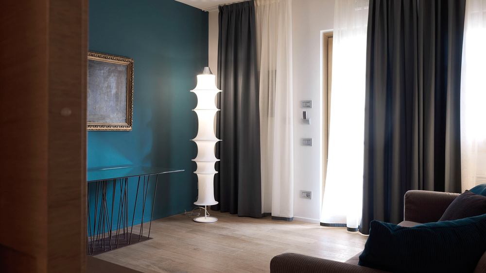 Artemide :: Lampa podłogowa Falkland wys. 195 cm biała