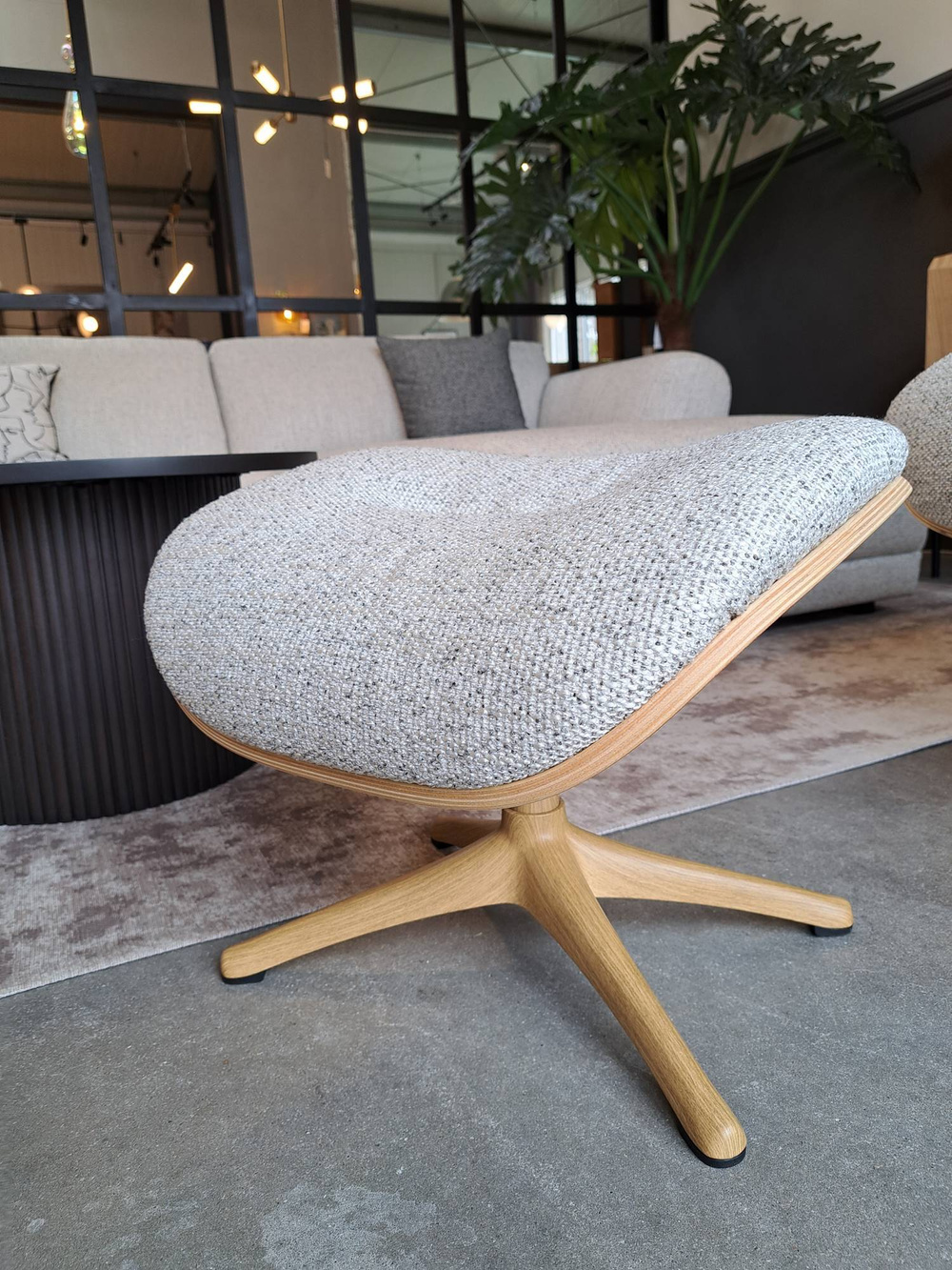 Flexlux :: Clement gepolsterter Relaxsessel mit Fußhocker, Grau-Eiche, mittelgroß