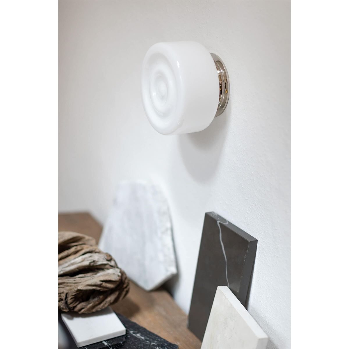 Embassy Interiors :: Atlantic wall/ceiling lamp, dia. 16 cm, opal glass