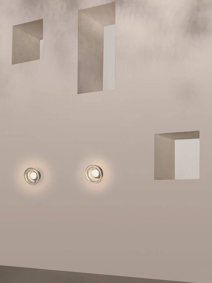 Karman :: Agua outdoor wall lamp / sconce, diameter 13 cm, transparent