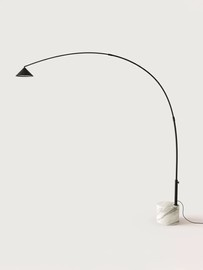 Aromas :: Stehlampe aus Metall Hinoo Höhe 200 cm schwarz