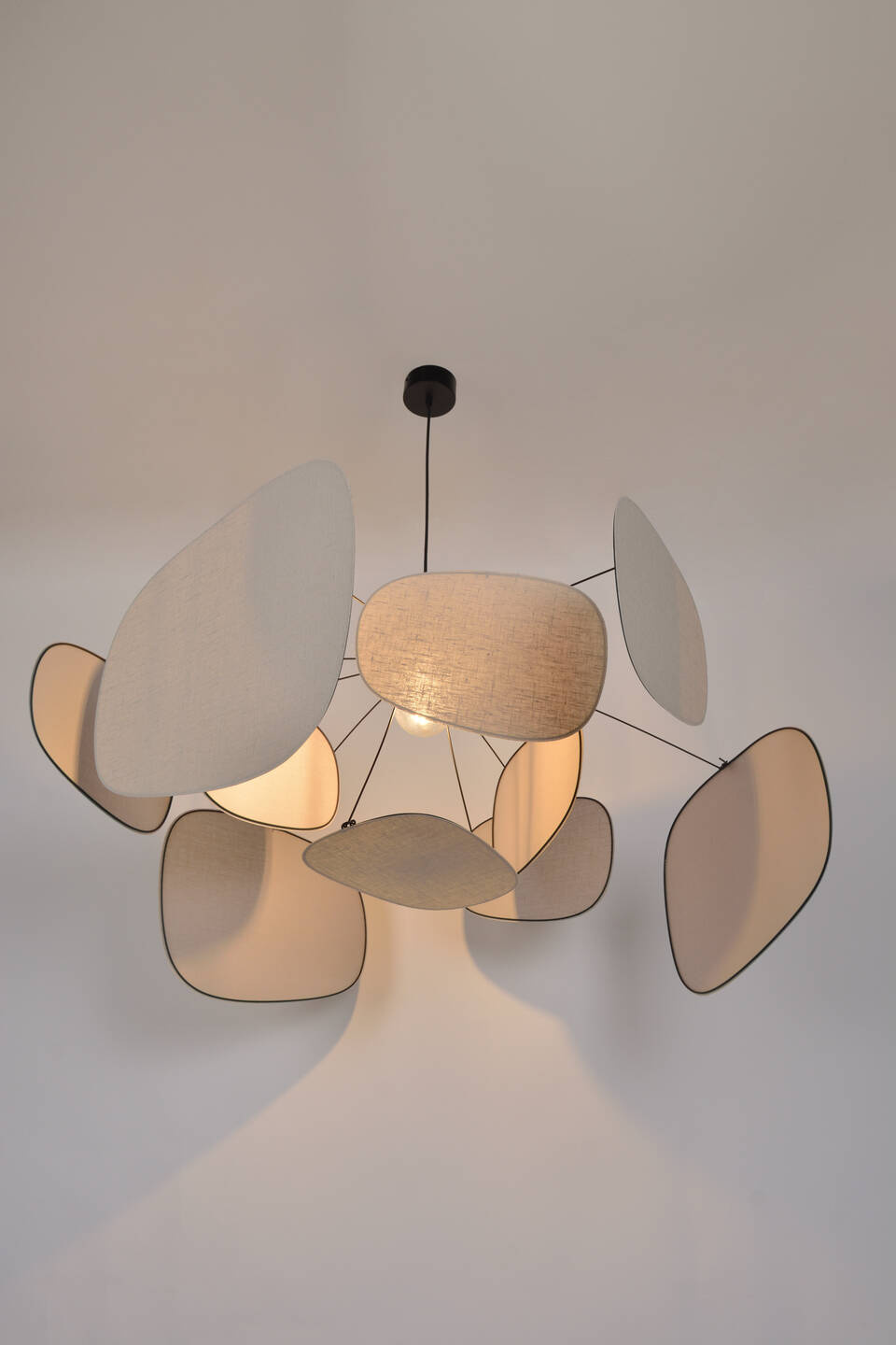 Market Set :: Screen 70's hanging lamp, diameter 110 cm, size L, linen