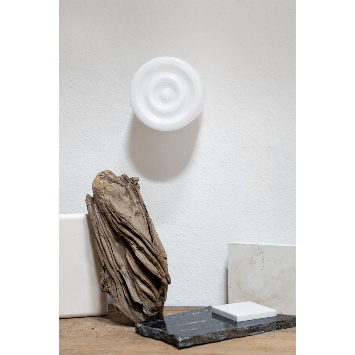 Embassy Interiors :: Lampa ścienna / sufitowa Atlantic śr. 16 cm szkło opalowe