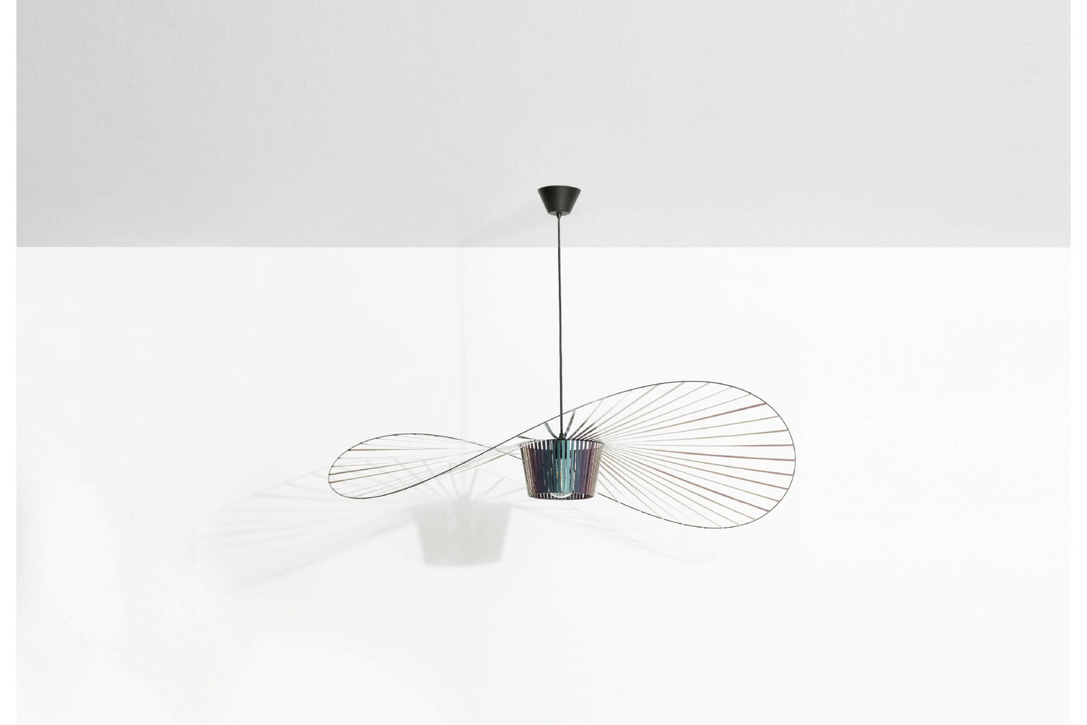 Petite Friture :: Hängelampe aus Metall Vertigo opal Durchmesser 140 cm schwarz