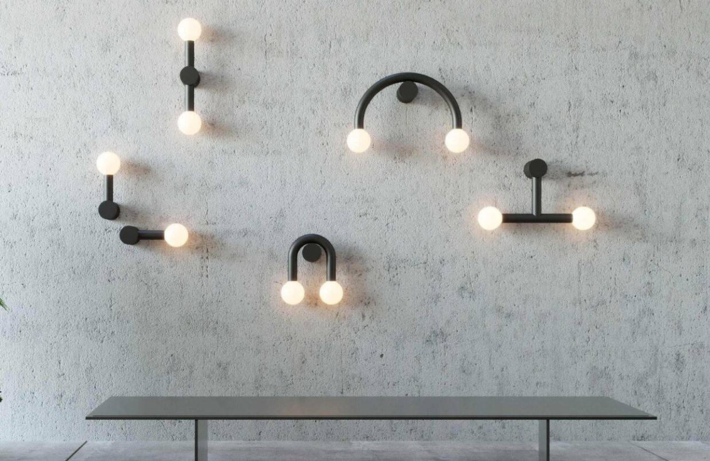 Robin :: Rigoberta Direct Curved white wall lamp, width 52 cm