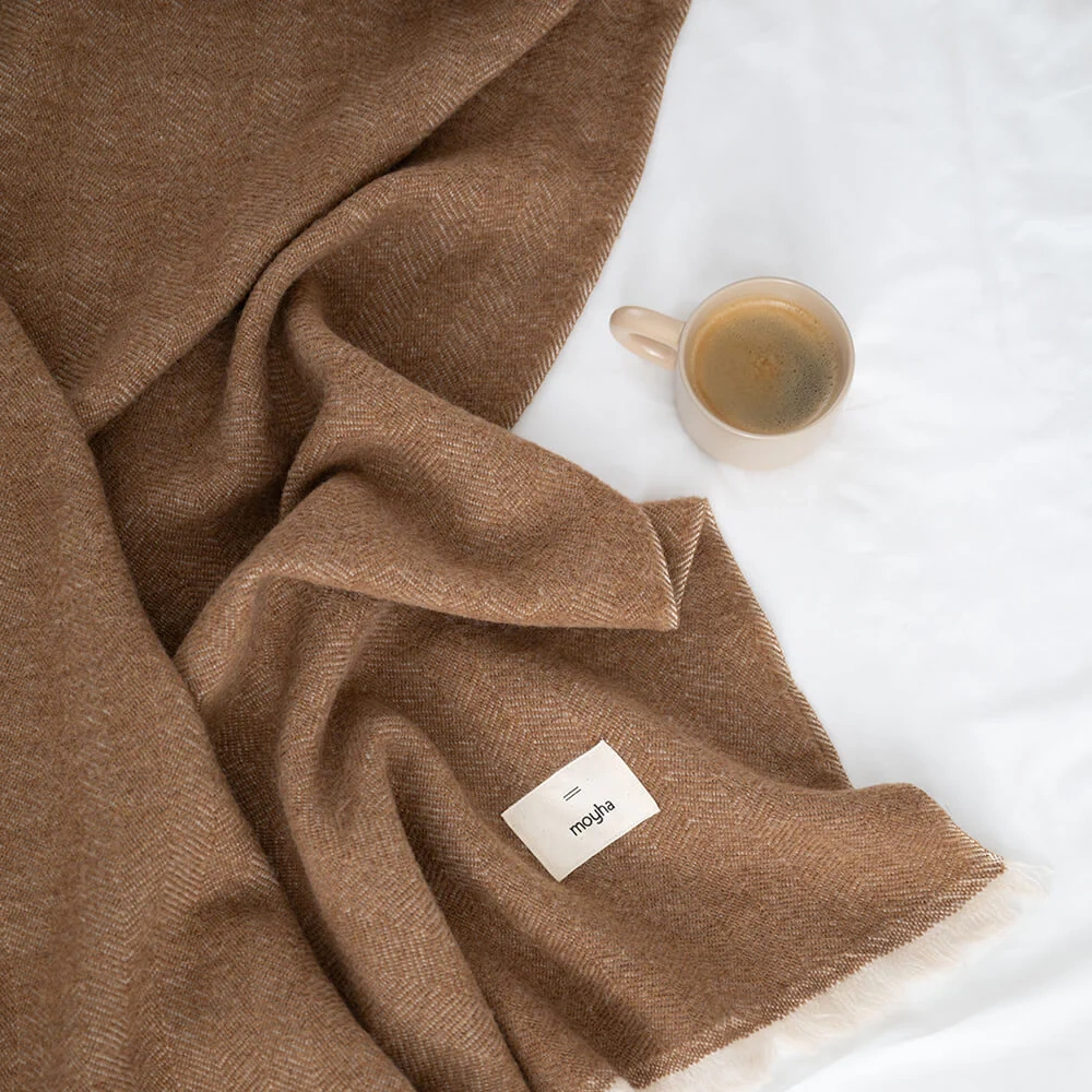 Moyha :: Wełniany pled w jodełkę orzechowy 220x240 cm