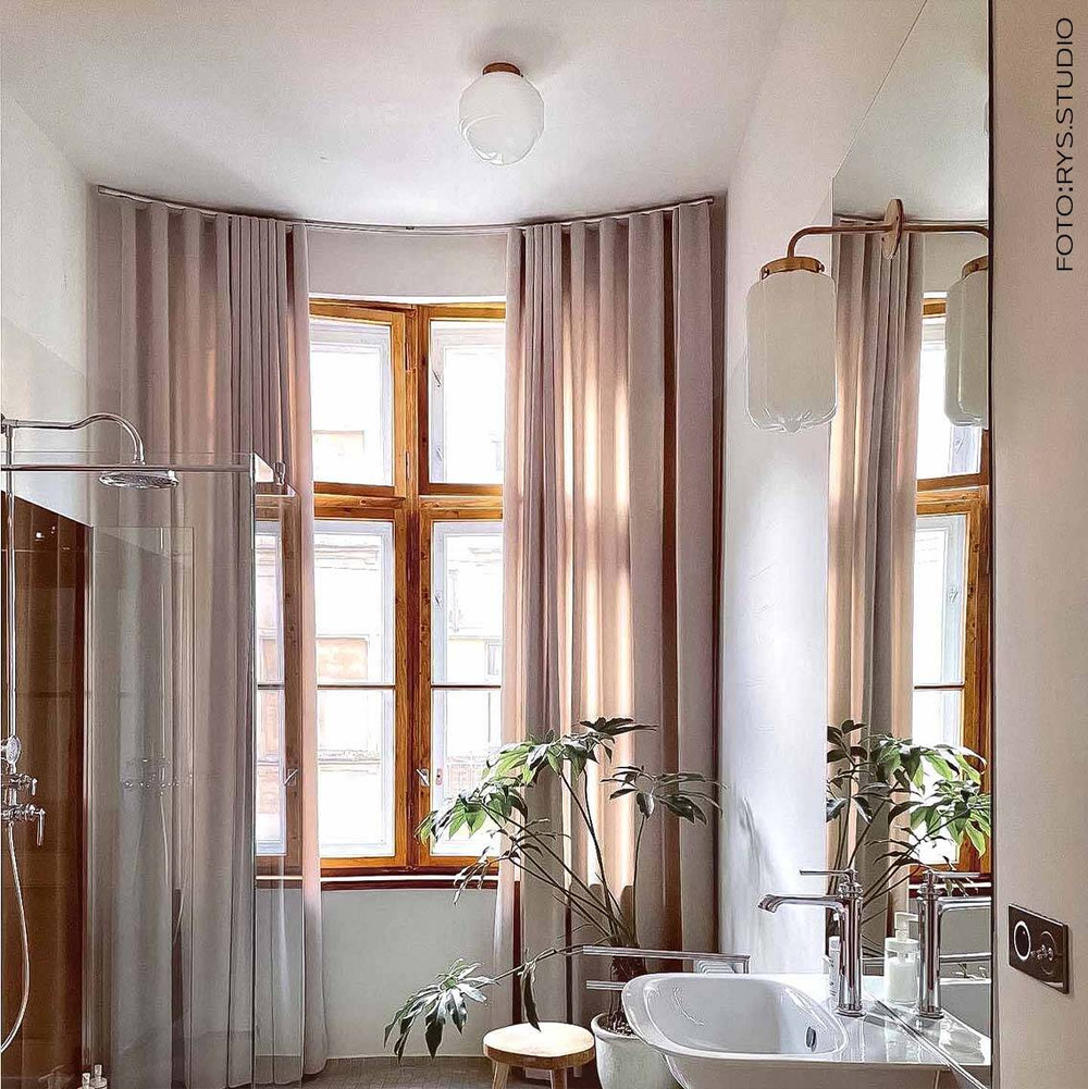 Embassy Interiors :: Saturn Wand-/Deckenleuchte, Durchmesser 25 cm, Weißmessing