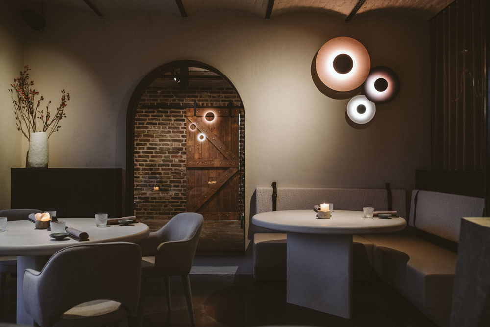 Marset :: Kinkiet / lampa ścienna Ginger śr. 32 cm dębowa