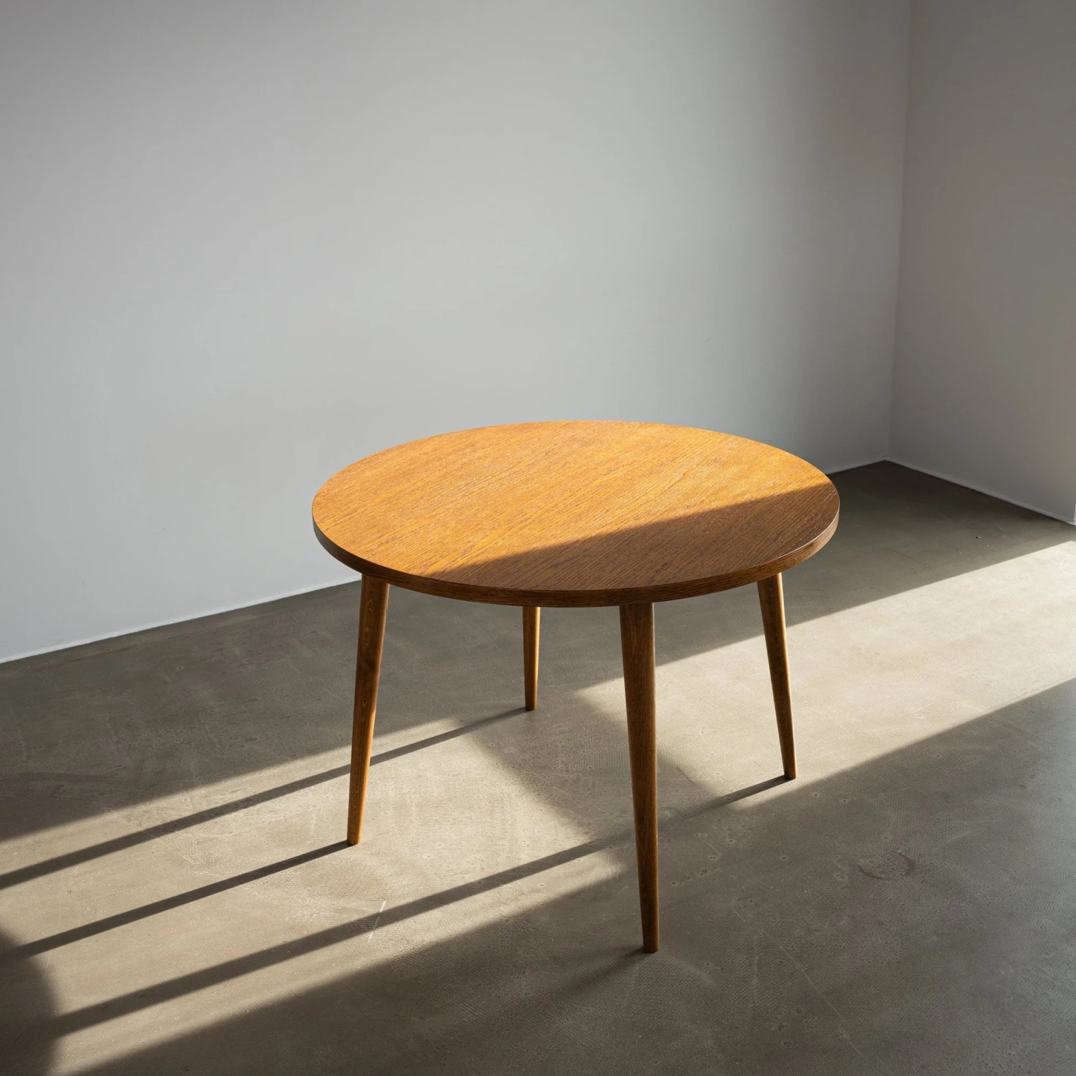 Pastform Furniture :: Stół drewniany rozkładany Elip rozmiar i kolor do wyboru