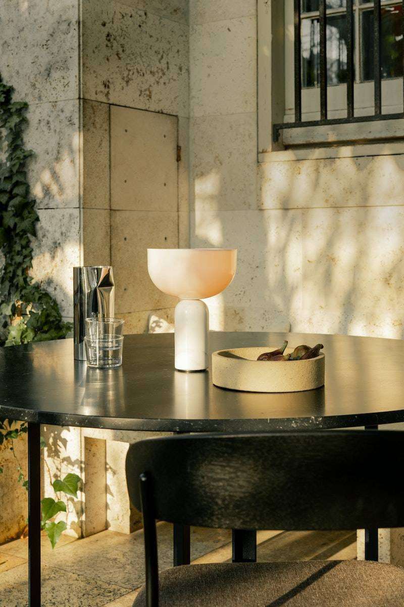 New Works :: Kizu table lamp, portable, marble base, white, height 24 cm