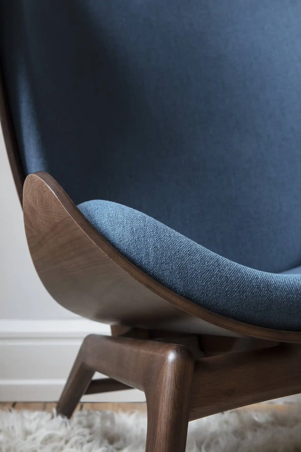 Umage  ::  Armchair Reader grey