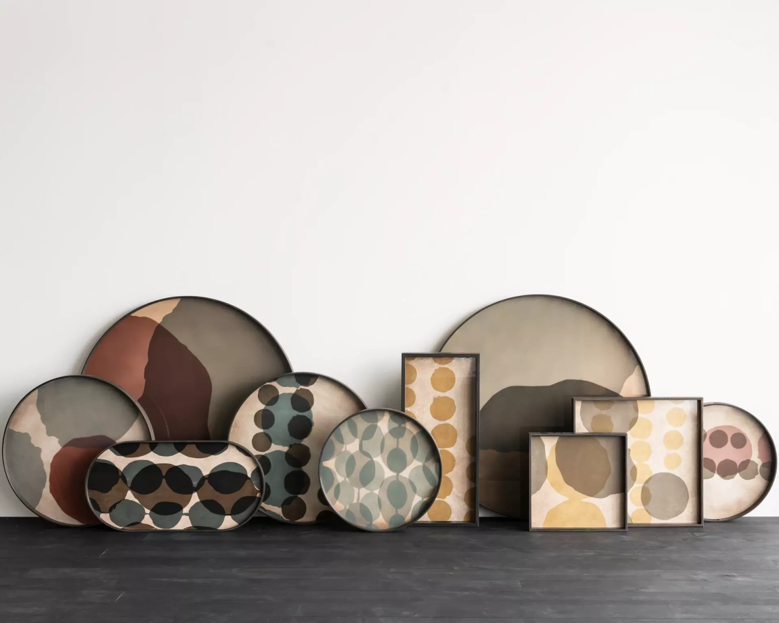 Ethnicraft :: Taca dekoracyjna Overlapping Dots okrągła rozm. L śr. 61 cm