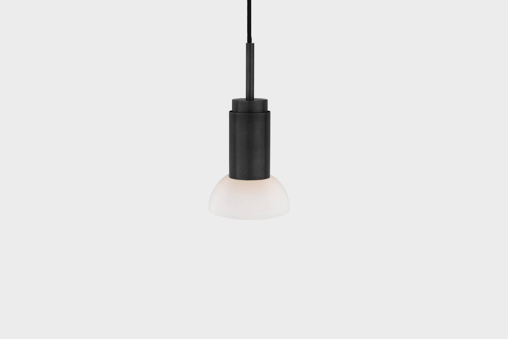 Anour :: Donya Onyx Moon hanging lamp, diameter 12 cm, black steel, onyx shade