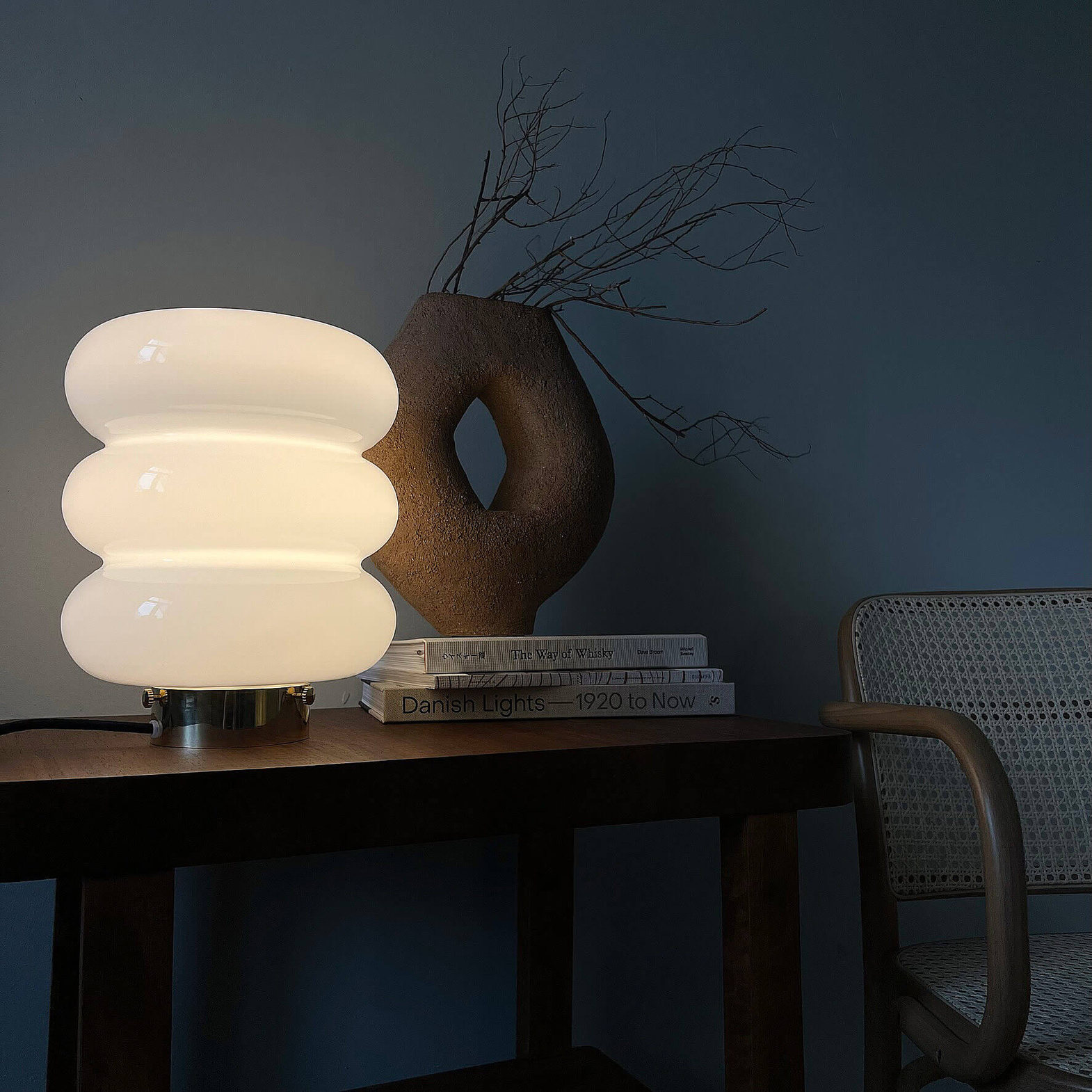 Embassy Interiors :: Glass table lamp Bibe white H: 29,5 cm