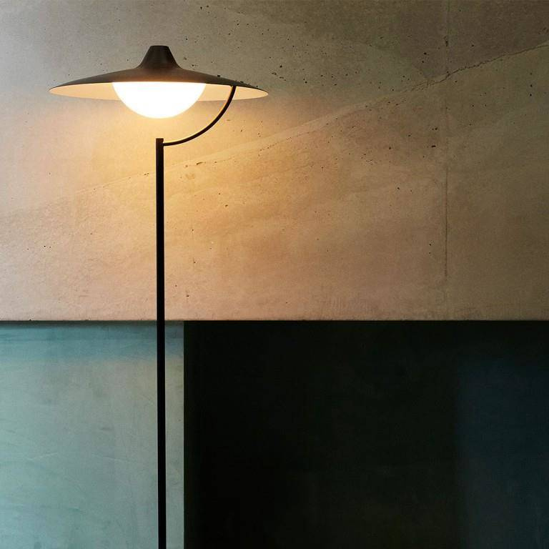 DCW:: Biny floor lamp black, height 159.8 cm