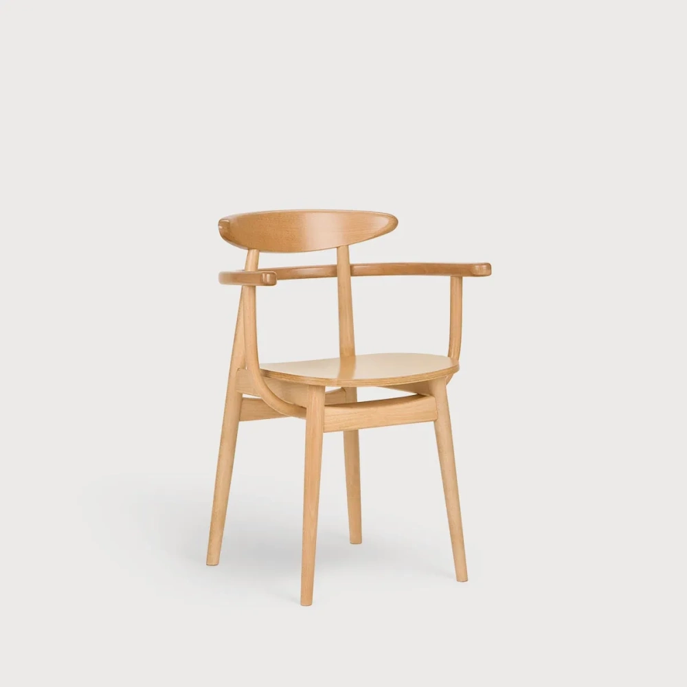 Paged :: Yesterday B-4101 wooden chair with armrests, width 55 cm