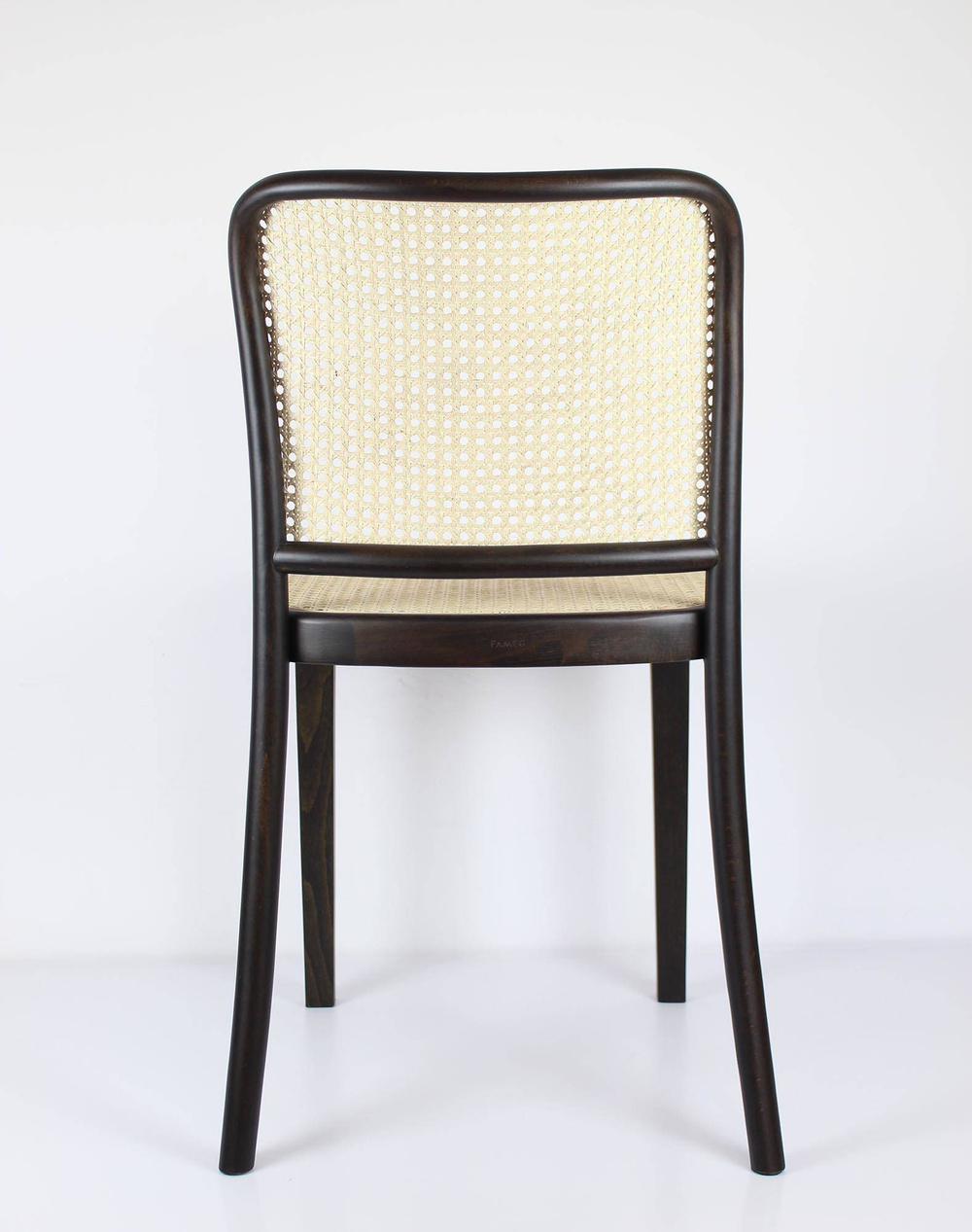 Fameg :: Stuhl aus Holz A811 dunkle Nuss mit einem Rack beige