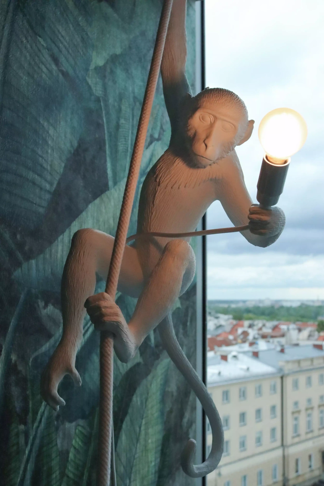 Seletti :: Deckenlampe aus Harz Monkey Ceiling Höhe 37 cm weiß