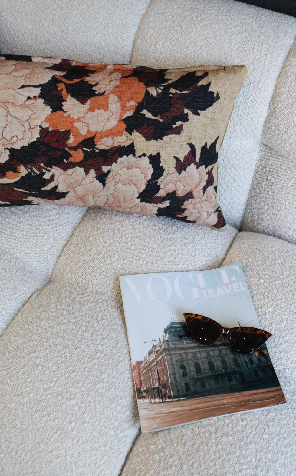 Nordic Line :: Upholstered sofa Michelle 3-seater cream boucle 236x68x100 cm