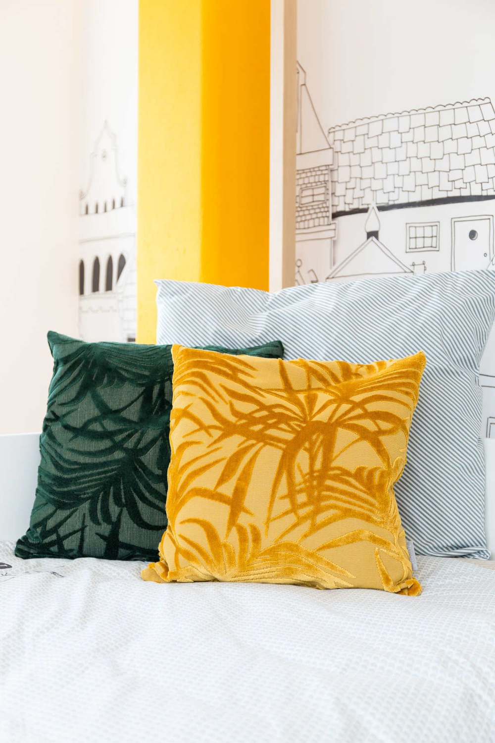 Zuiver ::  Pillow Miami green
