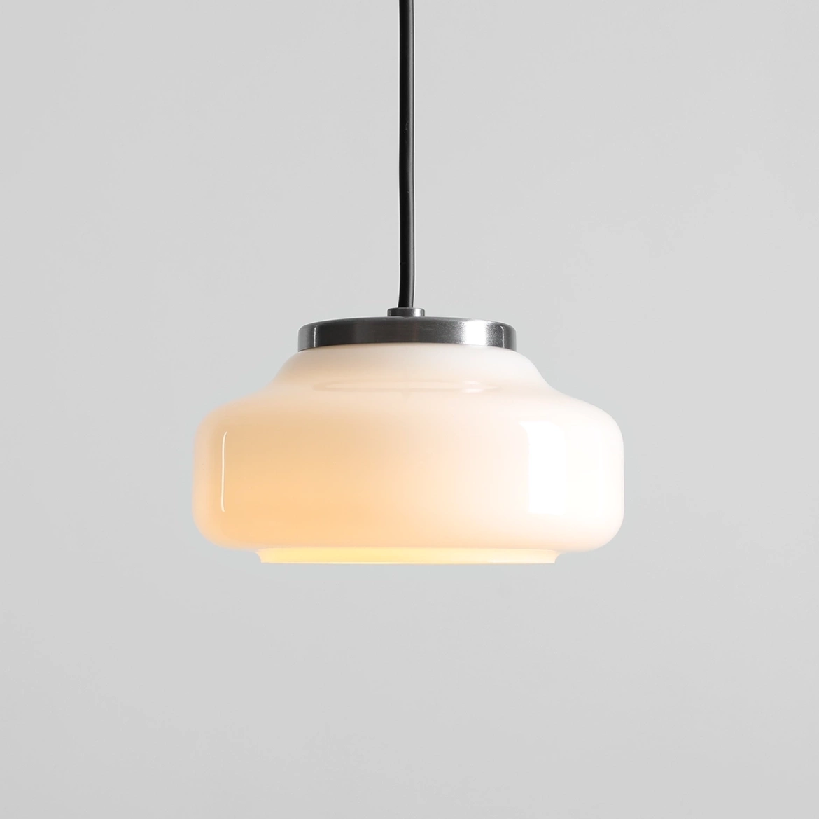 Artera :: Lampa wisząca Bonbon 2.0 Almond rozm. S śr. 16 cm biała