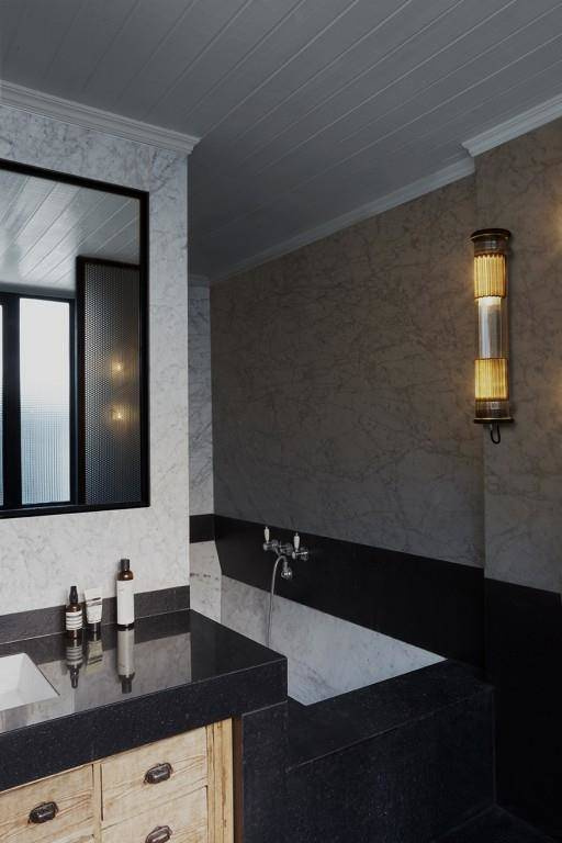 DCW:: In The Tube 100-500 goldene Wandleuchte, Breite 52 cm