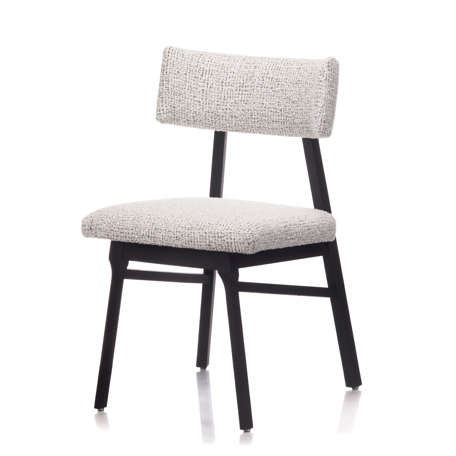 Claudie :: Chloe Polsterstuhl, Holzbeine, Farbe nach Wahl, Breite 48 cm