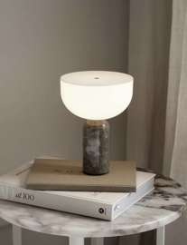 New Works :: Lampa stołowa Kizu przenośna marmurowa podstawa brązowa wys. 24 cm