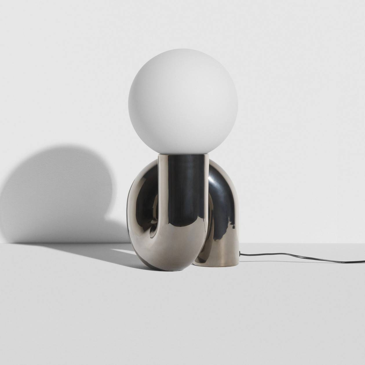 Petite Friture :: Lampa stołowa Neotenic rozm. L wys. 51 cm platynowa