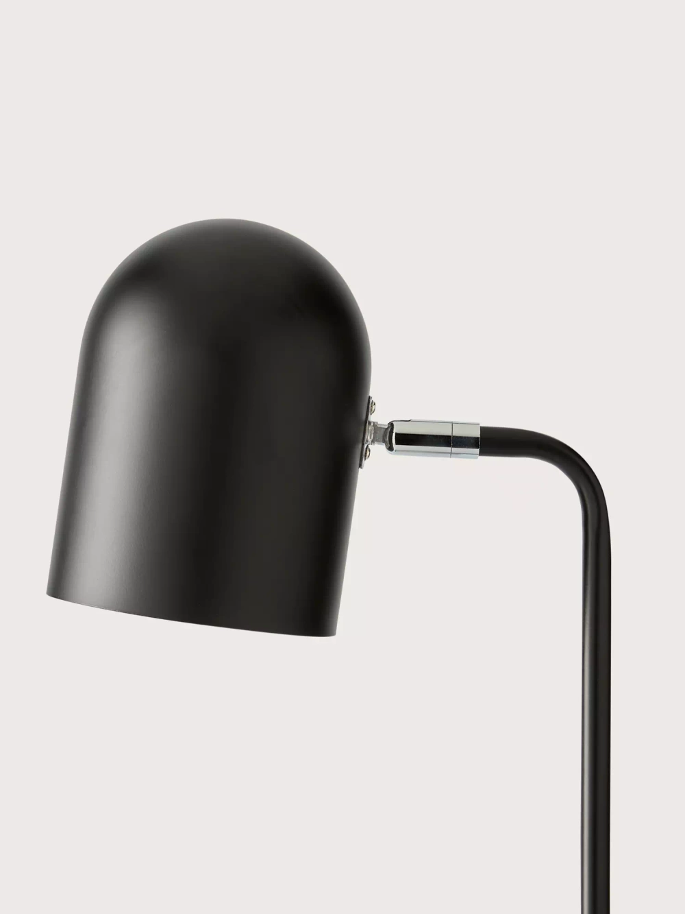 Aromas :: Tischlampe aus Metall Luca Höhe 60 cm schwarz