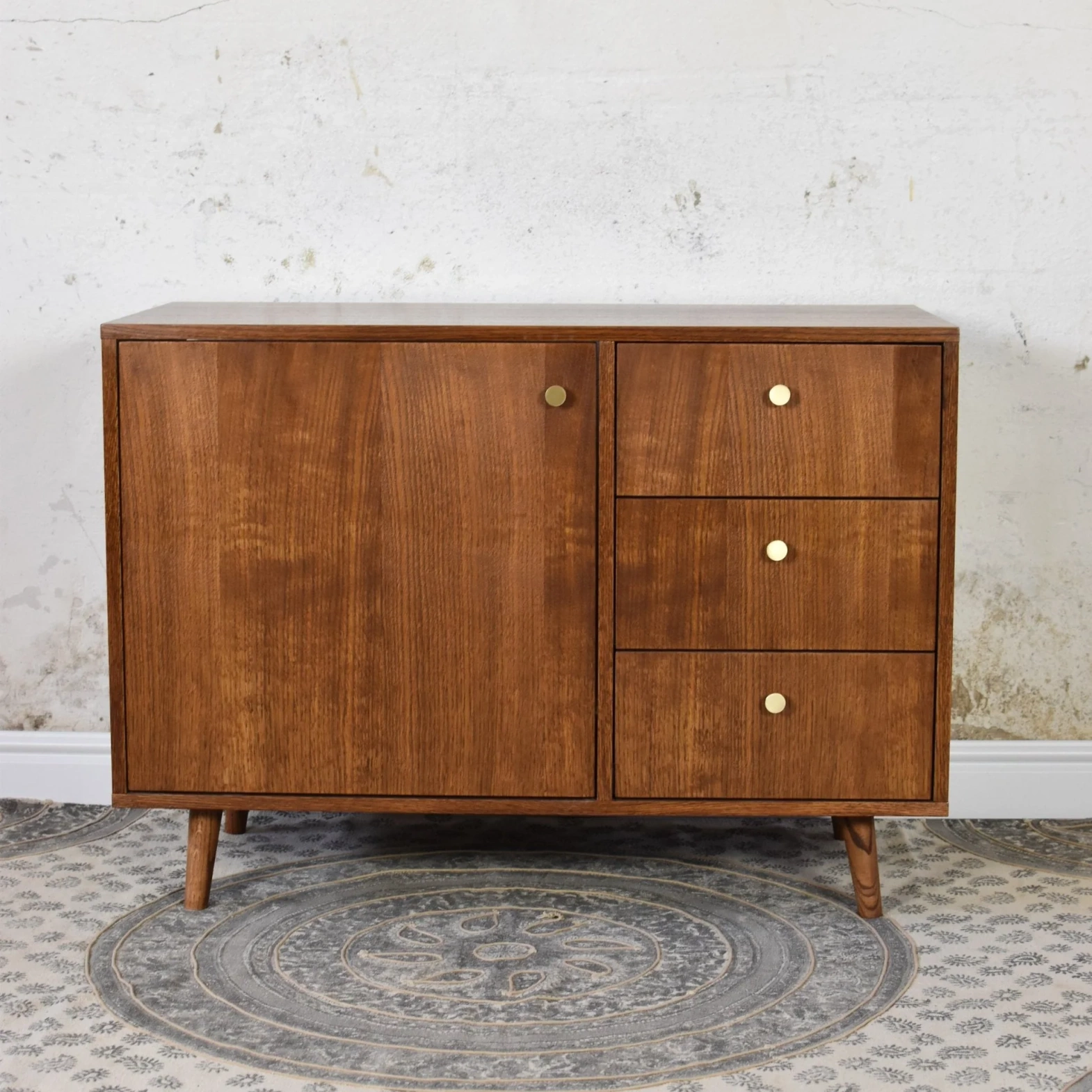 Pastform Furniture :: Drewniana komoda Vina rozmiar i kolor do wyboru