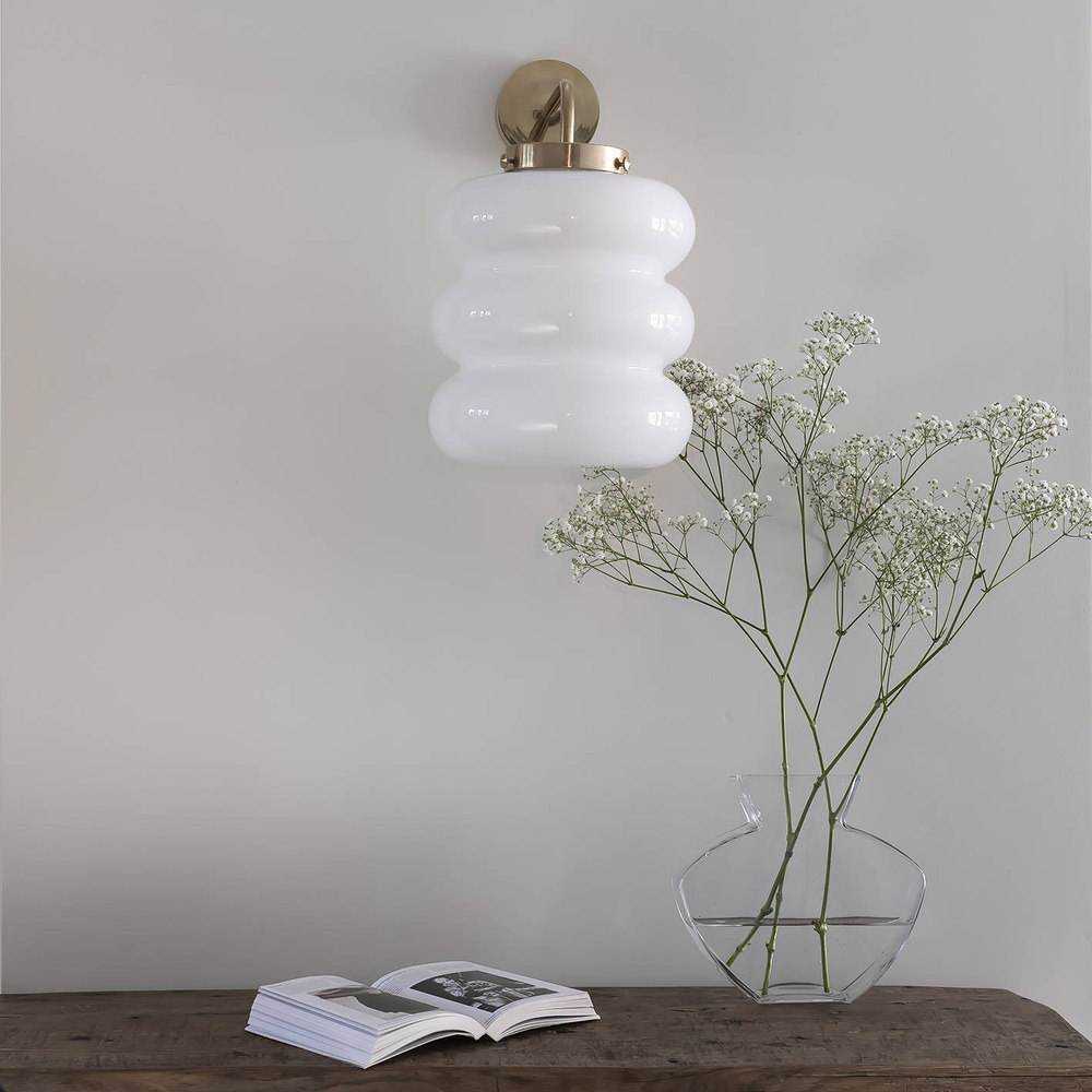 Embassy Interiors :: Glass wall lamp Bibe white with a wall box H: 39 cm