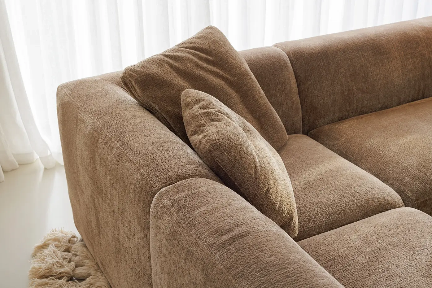 Sits :: Annie Corner Sofa / Upholstered Corner Sofa