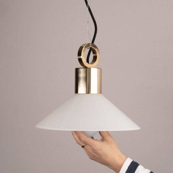 Embassy Interiors :: Lampa wisząca Oslo z pierścieniem biało-mosiężna śr. 25 cm