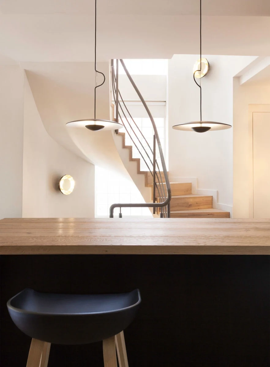 Marset :: Ginger pendant lamp, diameter 32 cm, oak, dimmable