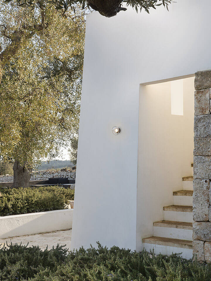 Karman :: Agua outdoor wall lamp / sconce, diameter 13 cm, milky