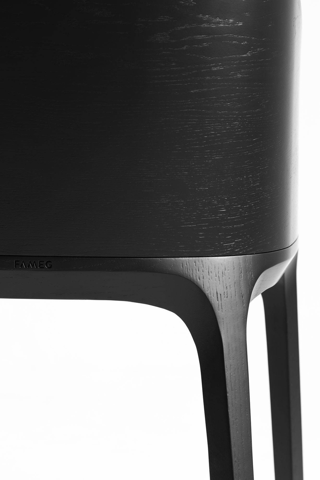 FAMEG :: Krzesło ARCH dąb / Dolaro 19