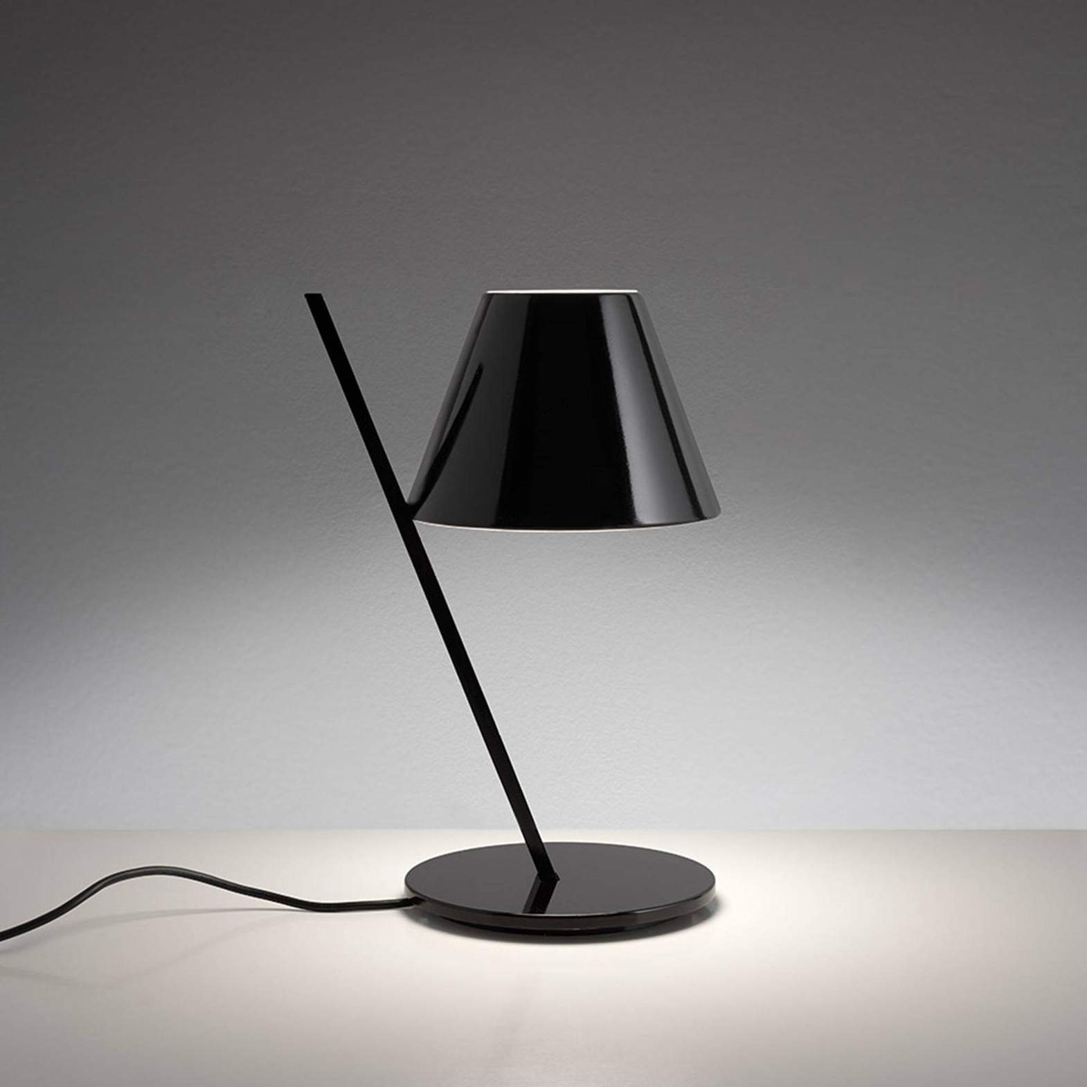 Artemide :: Table Lamp La Petite black H: 37 cm