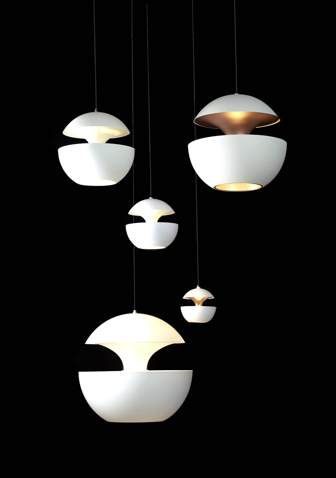 DCW:: Here Comes The Sun white pendant lamp, diameter 25 cm