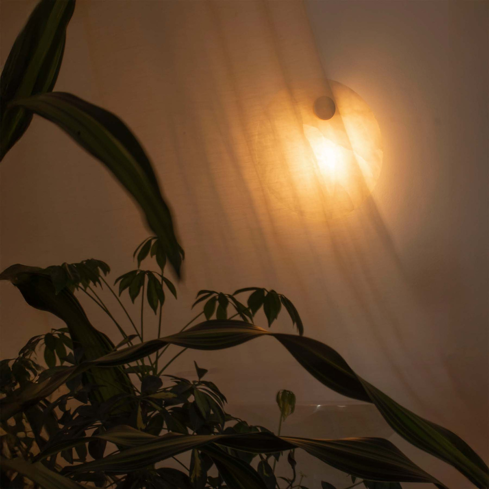 Embassy Interiors :: Eos alabaster wall lamp / sconce, diameter 30 cm, white alabaster / brass with patina