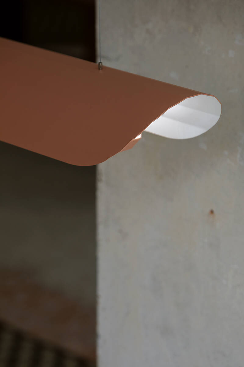 Kaspa :: Apolin lineare Pendelleuchte, Breite 65 cm, rosa