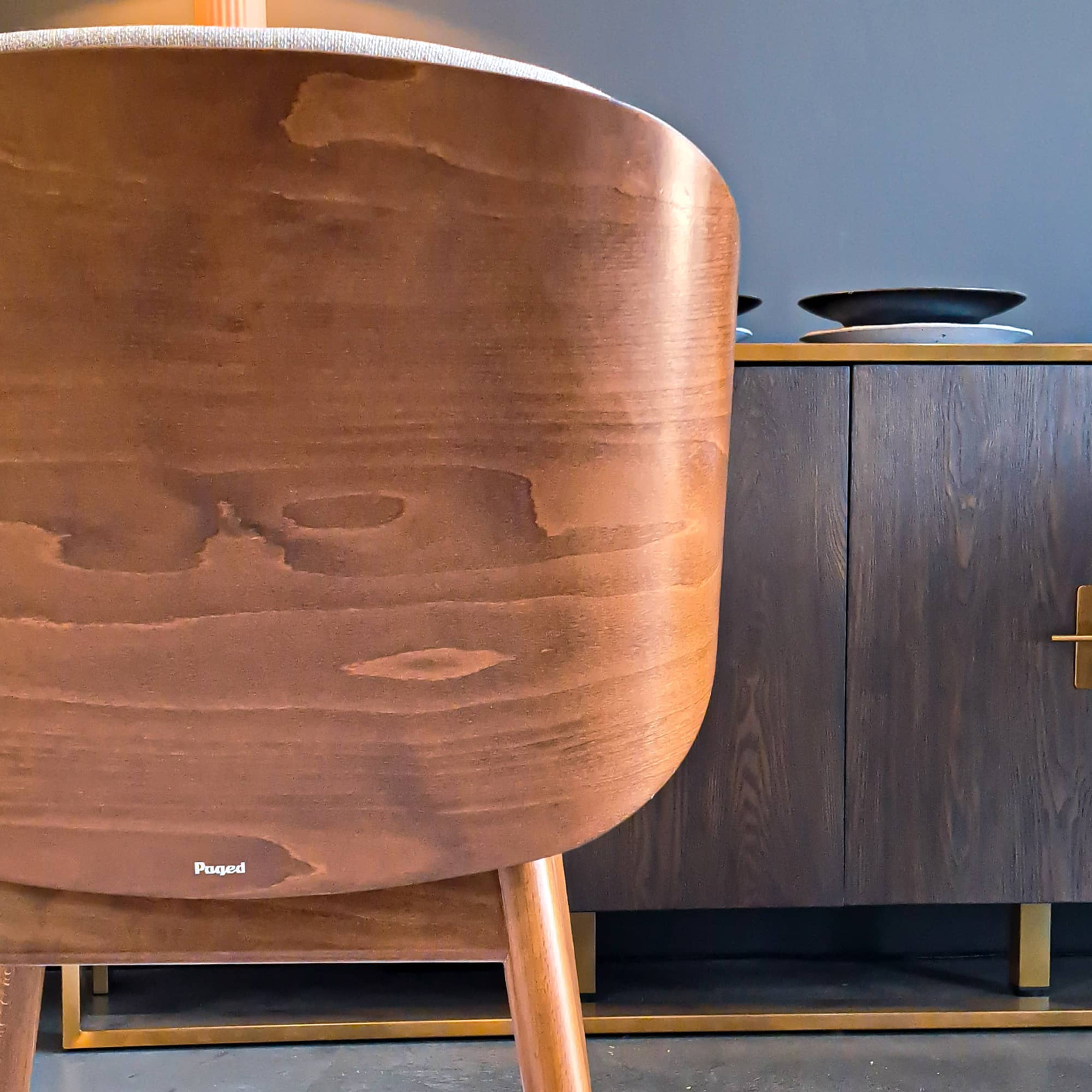 Paged :: Aria Big WW Polstersessel, graues Buchenholz