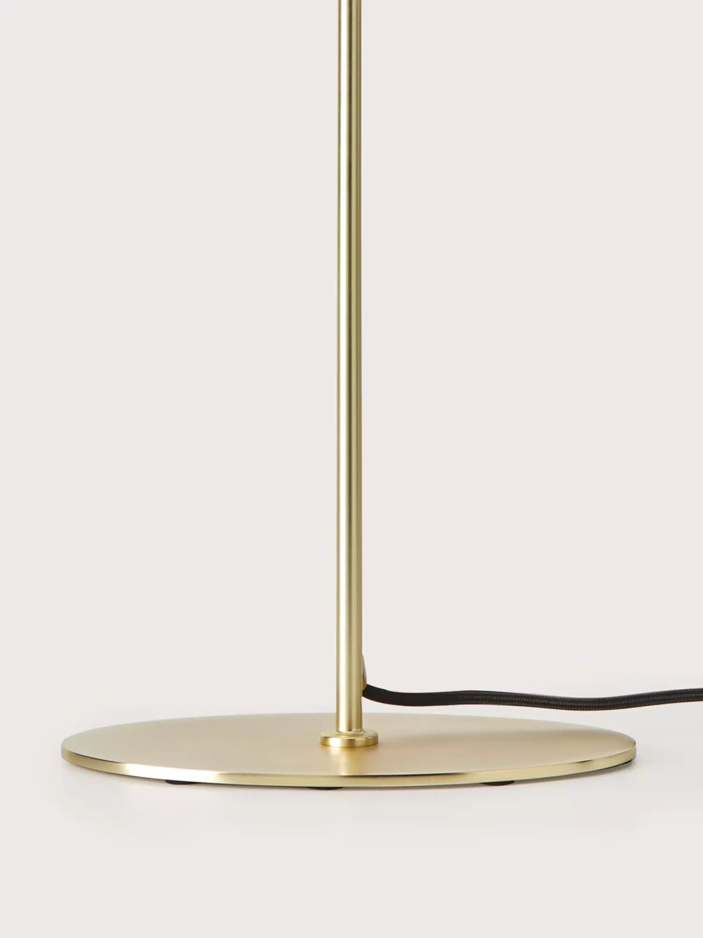 Aromas :: Tischlampe aus Metall Atil Höhe 50,2 cm weiß