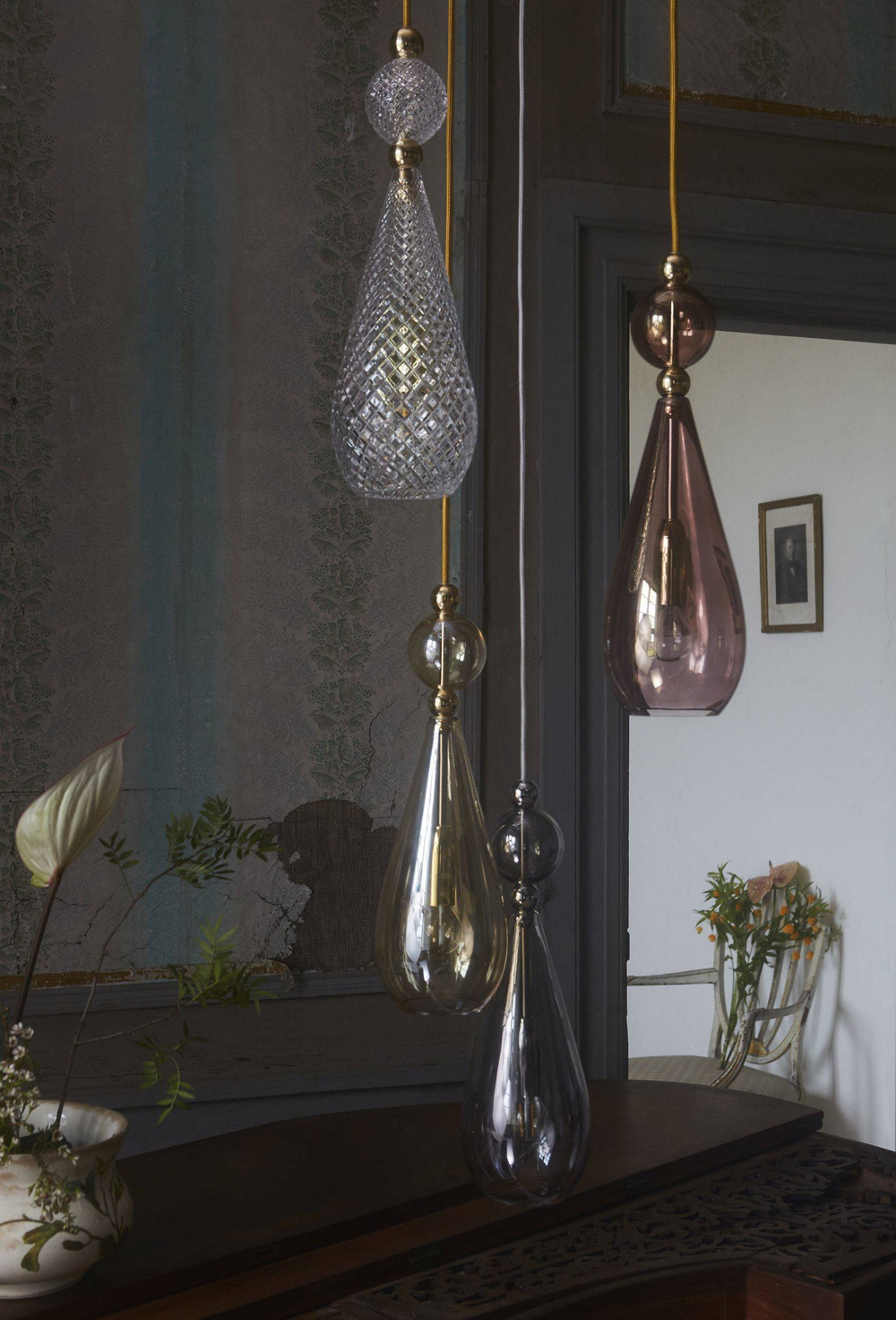 EBB & FLOW :: Smykke Hanging Lamp ?12.5cm golden smoke/crystal ball